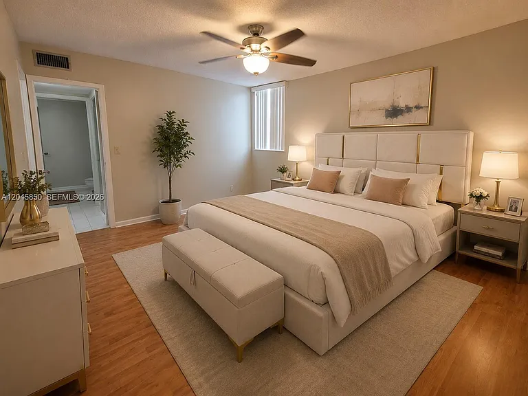 1800 N Lauderdale Ave #1210 — Photo 3