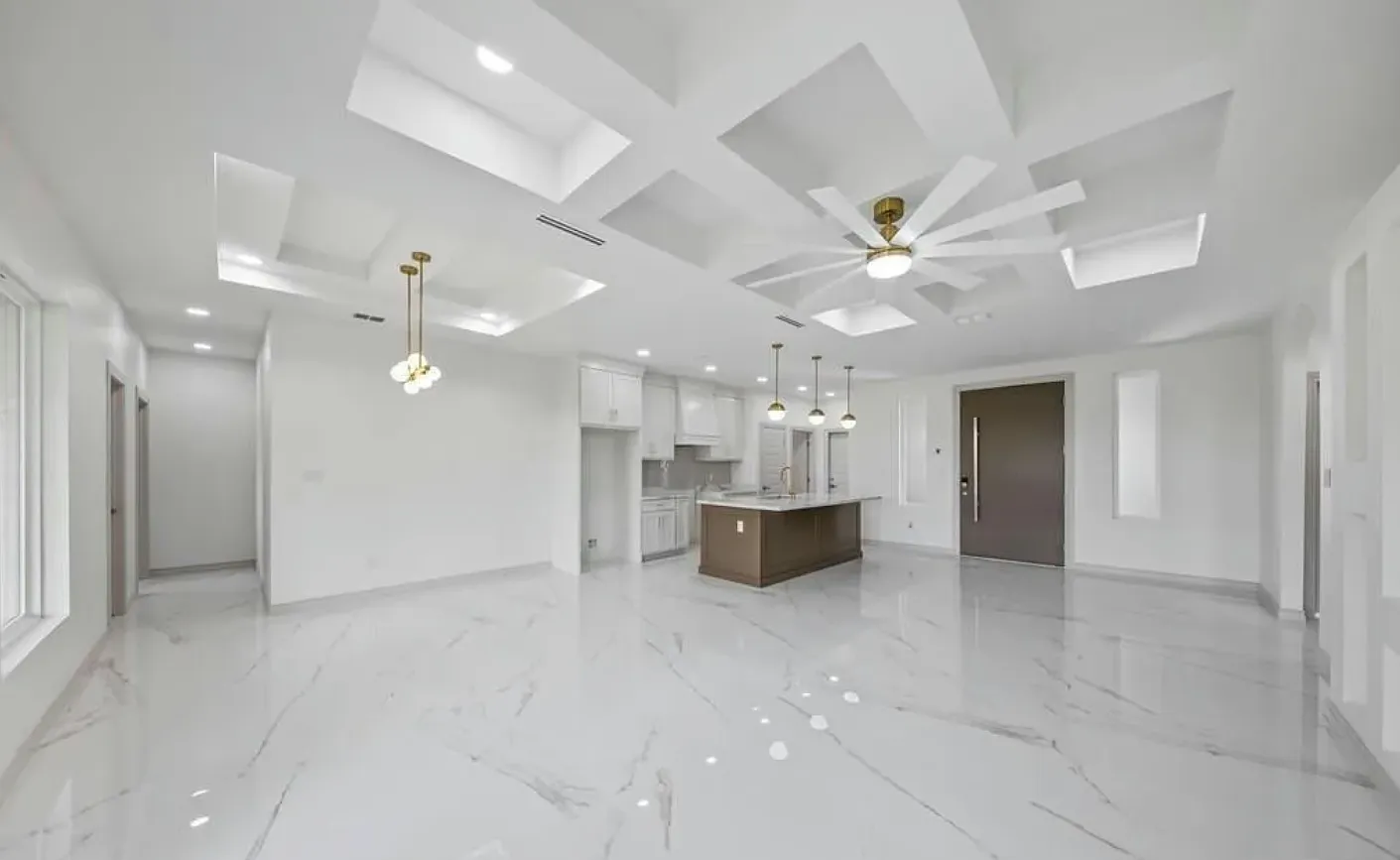 3 bed, 2.5 bath, 1732 sqft, $2,650 — Photo 2
