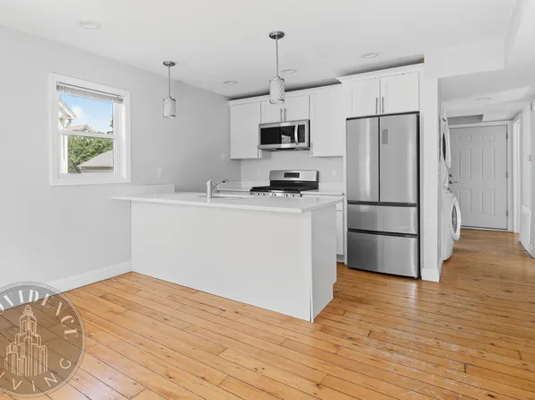 10 Trenton St #Street2, Providence, RI 02906
