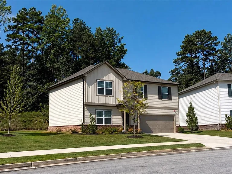 2084 Pecan Dr — Photo 2