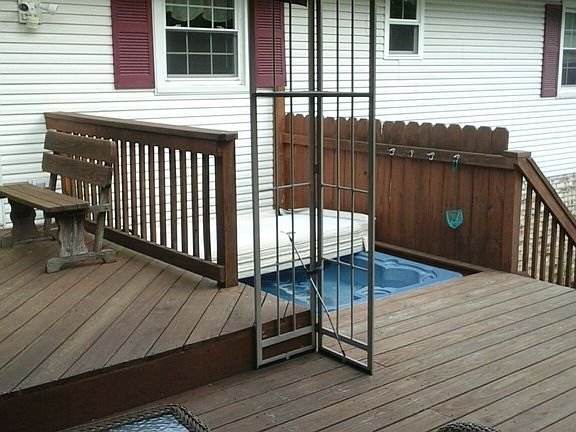 3rd image of 657 Tanya Ave NW