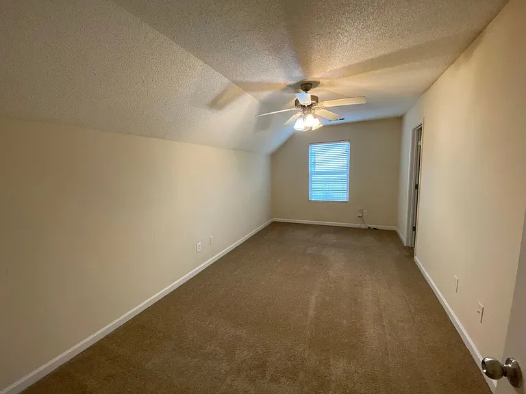 220 Bridgewater Way — Photo 8
