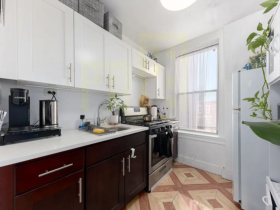1st image of 678 Hancock St #4Z