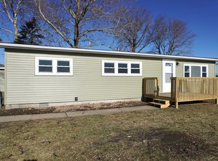 315 E Parker St, Gardner, IL 60424