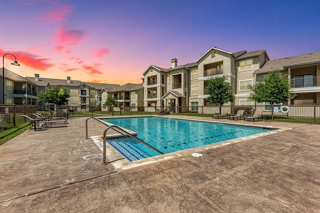 Riverhorse Ranch Apartments II — Photo 1
