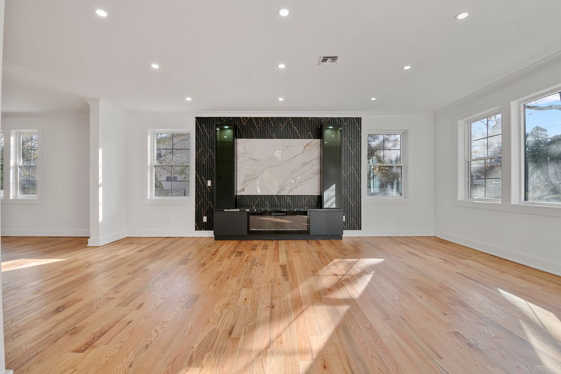 next background image