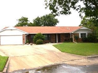 15 Mohican Cir, Shawnee, OK 74801
