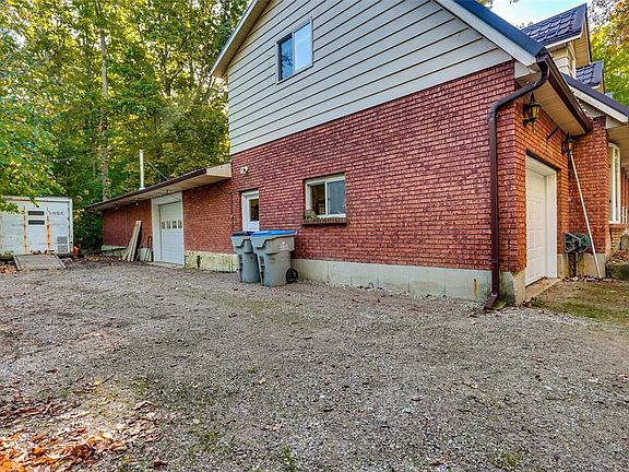 3rd image of 4690 Forest Rd