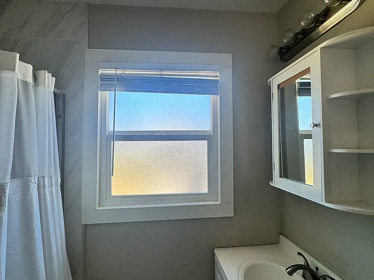 151 Hollywood Ave — Photo 7