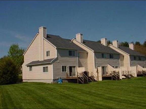 1st image of 106 Gaslight Ln