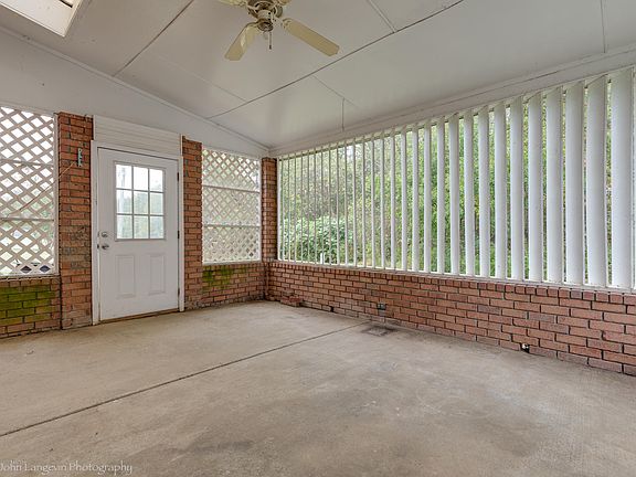 4th image of 4533 Whispering Bend Dr