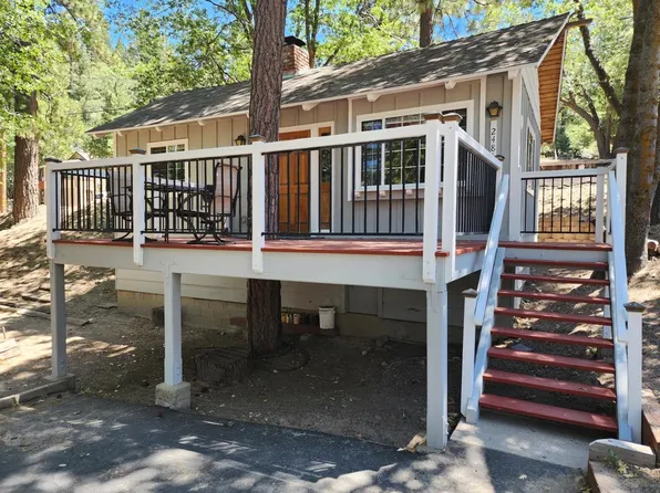 2481 Spruce Dr, Arrowbear Lake, CA 92382