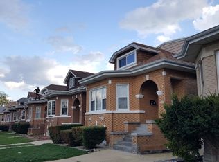 5327 W Wolfram St #2, Chicago, IL 60641