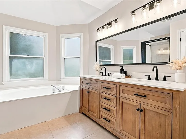 5527 Bridge Pointe Dr — Photo 20