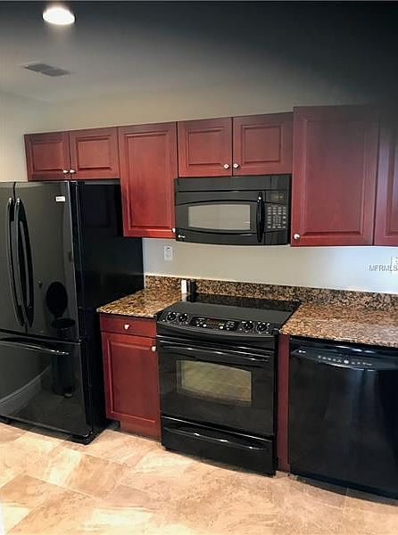 2nd image of 628 Cleveland St APT 1112