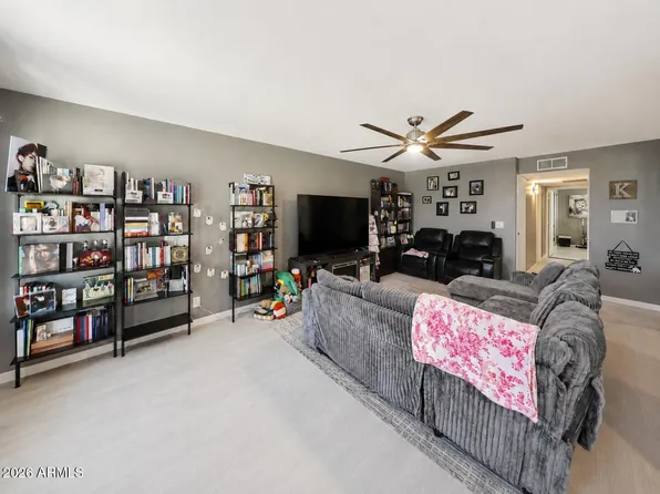 2209 N RECKER Road, Mesa, AZ 85215