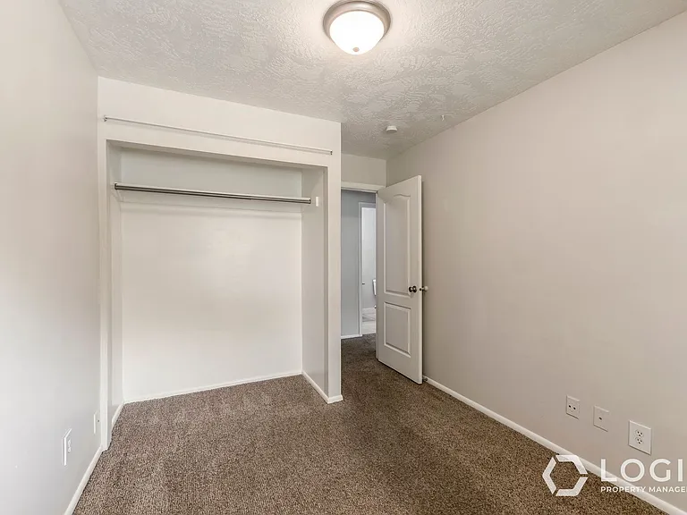 598 W 1975 N — Photo 14