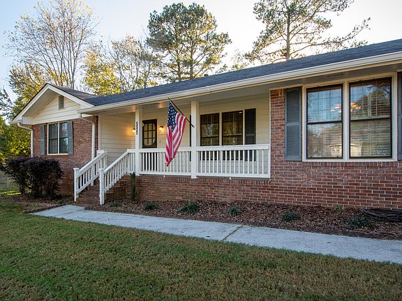4th image of 2268 Valley Creek Cir