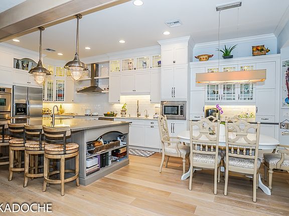 4th image of 811 Estuary Way