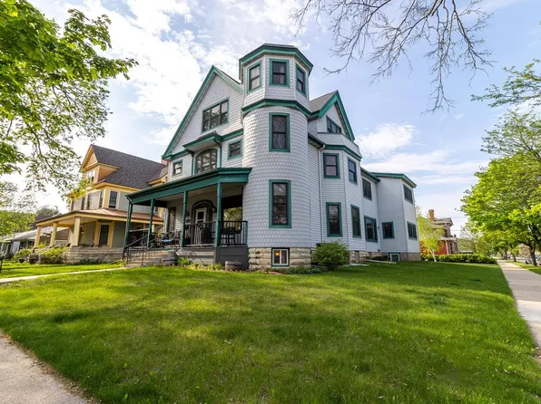 1027 Cameron AVENUE, La Crosse, WI 54601