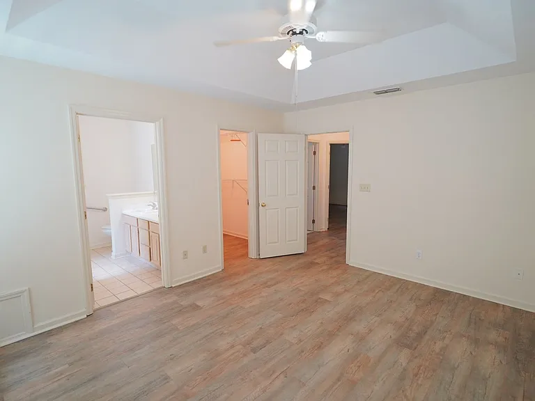 2605 Yarmouth Ln — Photo 14