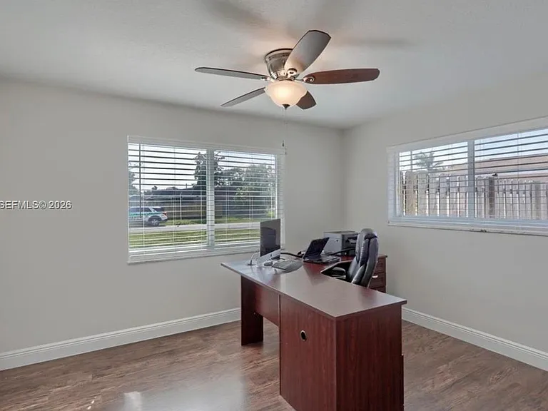 876 Gardenia Dr — Photo 6