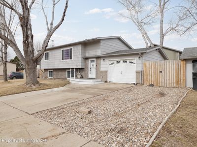 127 17th St E, Dickinson, ND, 58601
