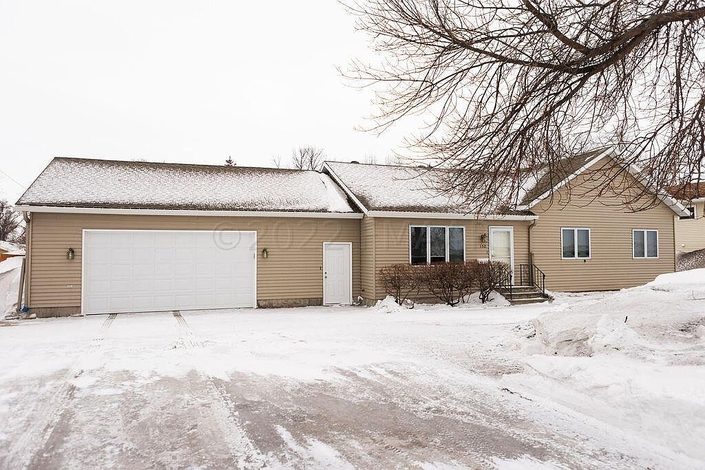 152 5th St N, Casselton, ND 58012 Zillow