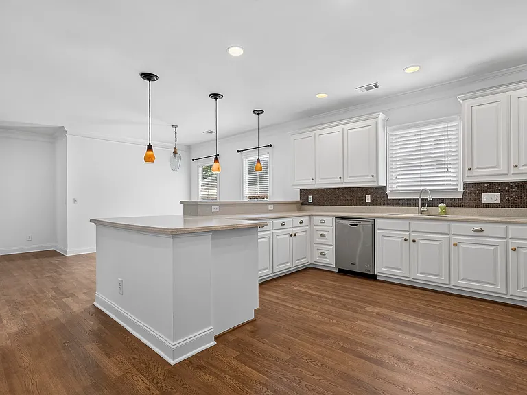 1081 Carriage Ridge Dr — Photo 27