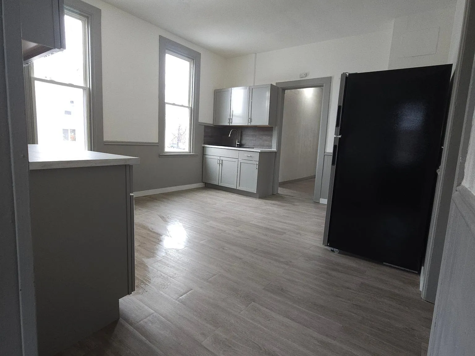 5 bed, 1250 sqft, $2,000 — Photo 3