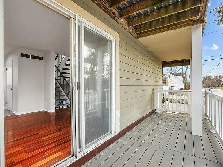 602 E Lincoln St — Photo 16