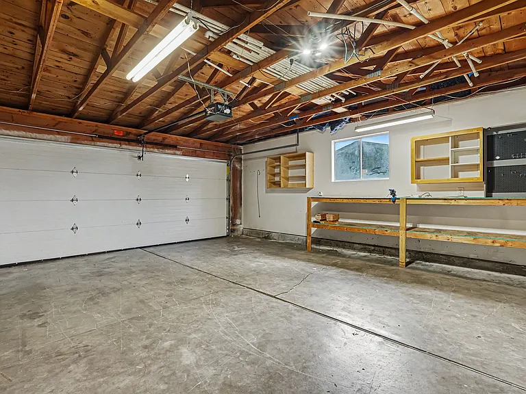 2115 N Courtney Dr — Photo 19