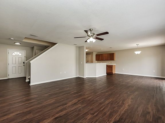 4th image of 19412 Timberbluff Dr