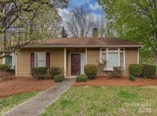 8300 Summerglen Cir, Charlotte, NC 28227