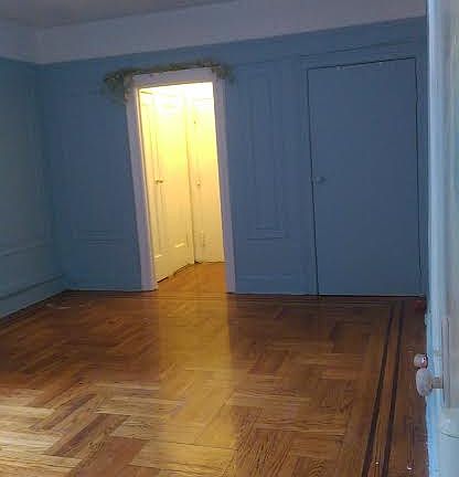 5th image of 2101 Westbury Ct APT 2F