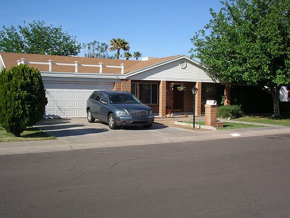 Street view of the home.