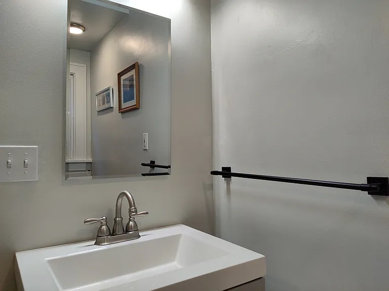653 Oliver St — Photo 11