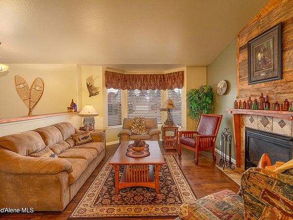 5th image of 617 W Lariat Ct