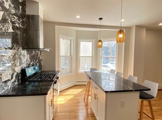 56 Mozart St FLOOR 2, Jamaica Plain, MA 02130