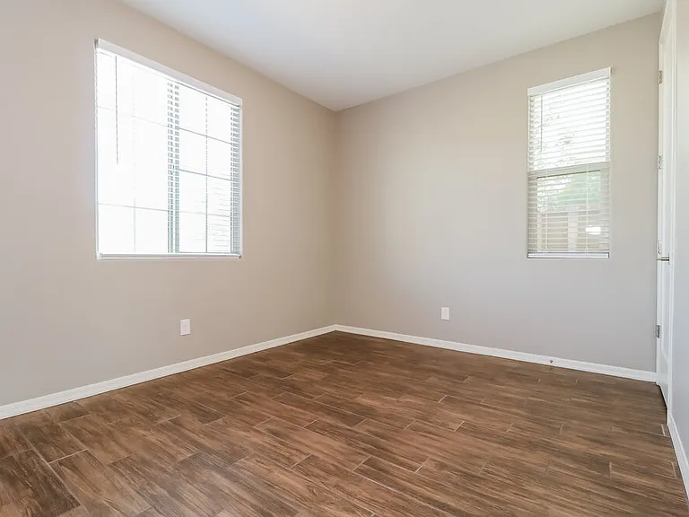 21051 W Almeria Rd — Photo 10