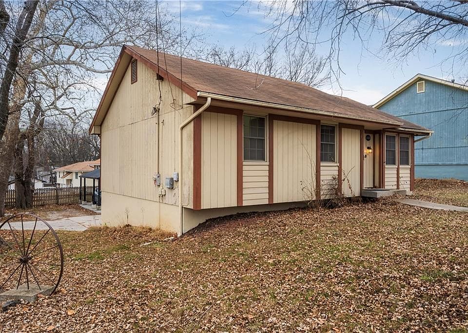 1st image of 4800 N Bellaire Ave