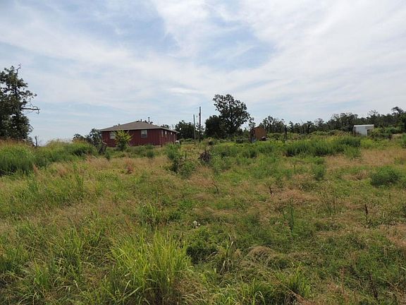 prins back of house from pond