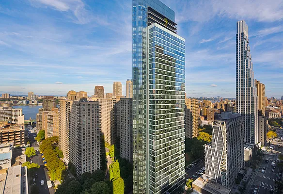 Sold by Compass | media 9