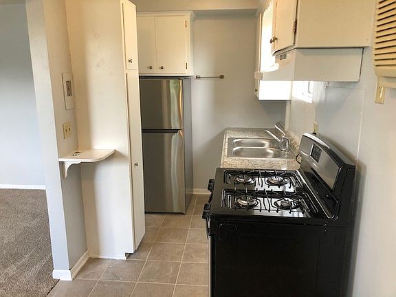 2nd image of 3251 Central Ave NE Unit 2