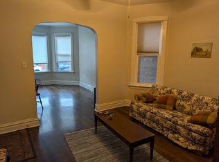 2417 W Montrose Ave #1F, Chicago, IL 60618