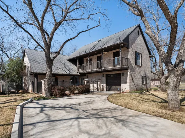 8903 Ravenswood Rd, Granbury, TX 76049