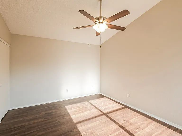 11622 W Olive Dr — Photo 10