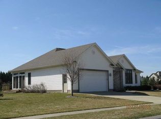 5017 Westbury Farms Dr, Erie, PA