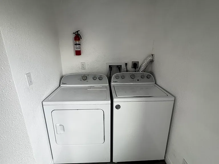 83120 Tourmaline Ave #83118 — Photo 9