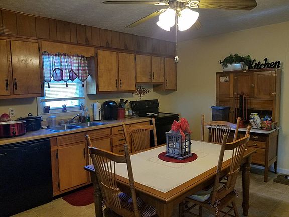 3rd image of 99 City View Dr